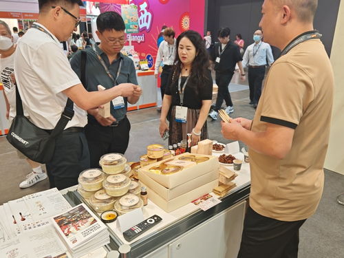 富顺即食豆花等特色产品闪耀国际展览，推动餐饮服务创新升级